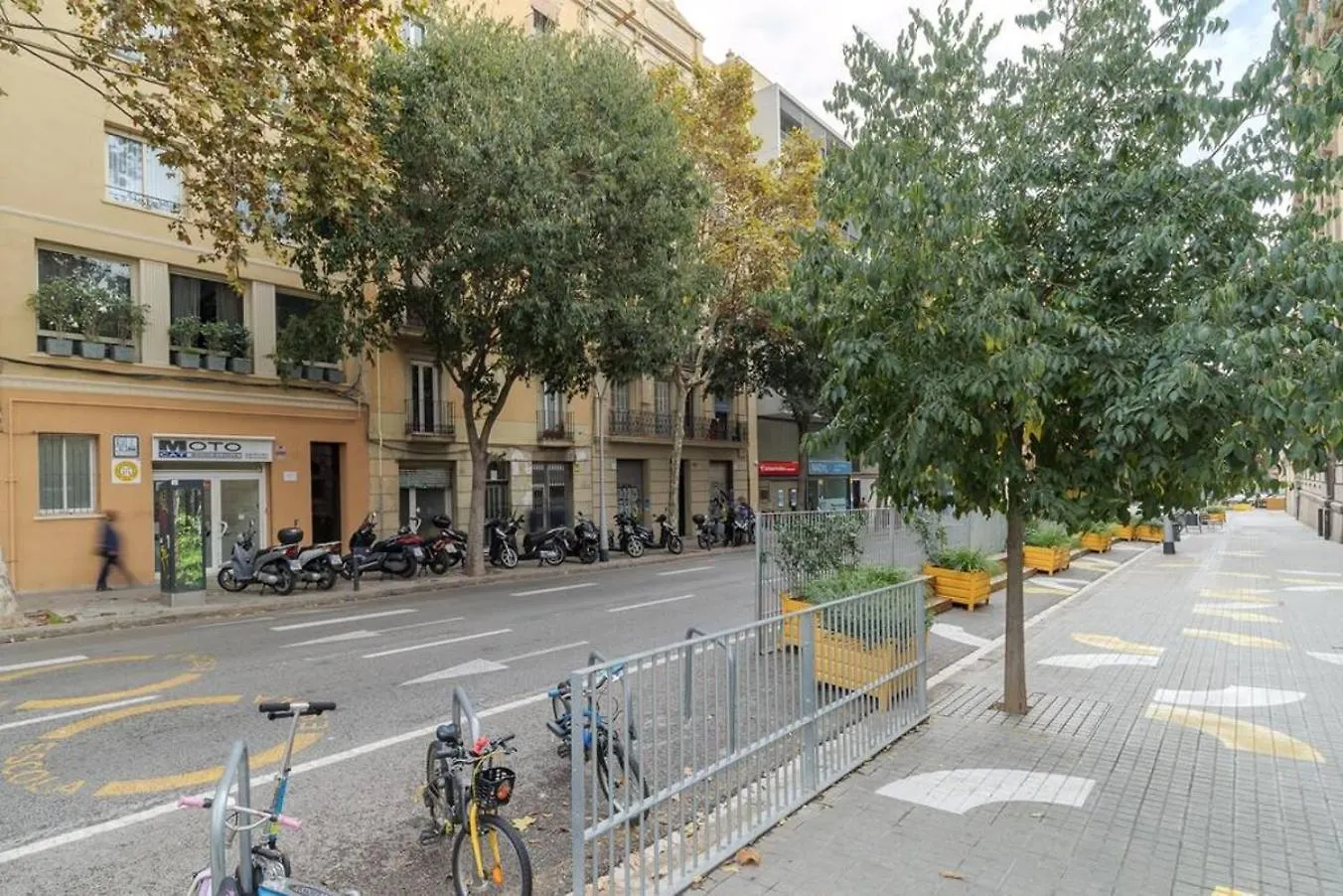 Live Like A Local In Eixample Lejlighed Barcelona