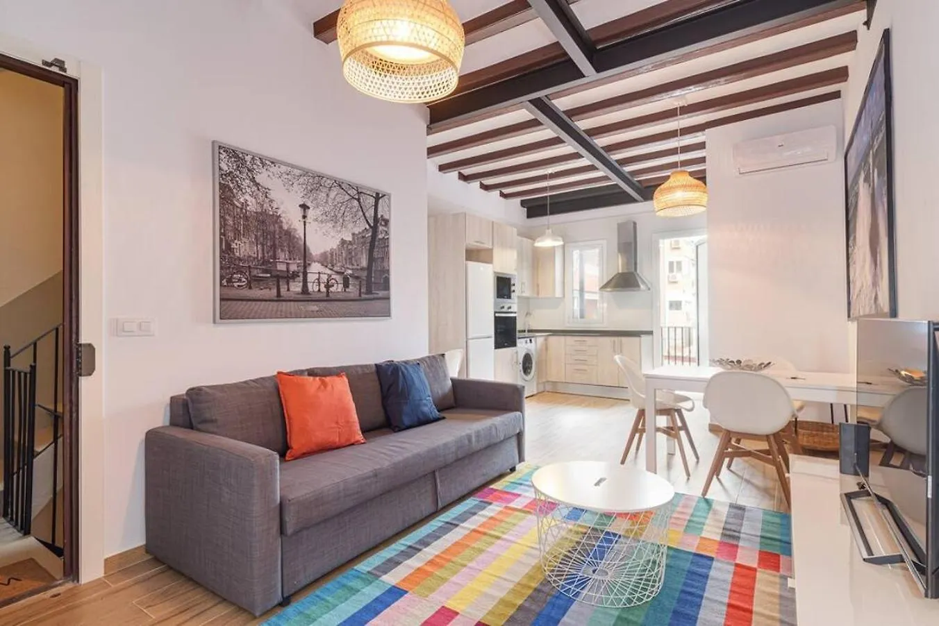 Live Like A Local In Eixample Apartment Barcelona