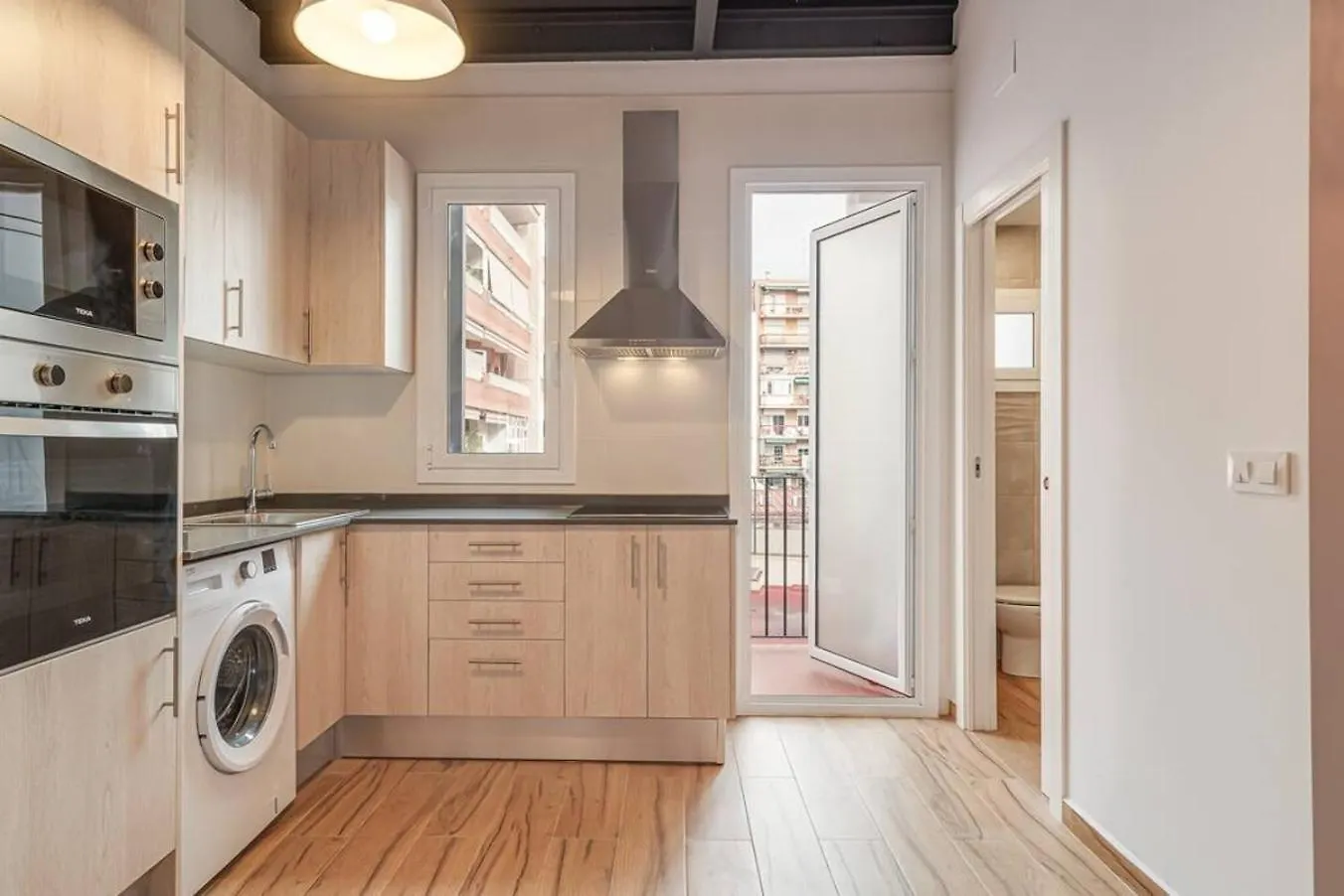 Live Like A Local In Eixample Lejlighed Barcelona